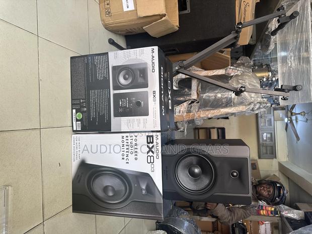 M- Audio Bx8 D3 Studio Monitor · Photo 1