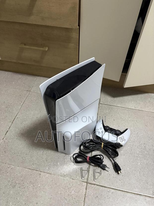 Playstation 5 Slim Disc Version · Photo 3