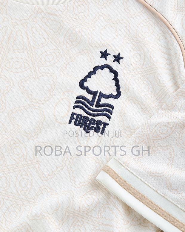 2025/26 Nottingham Forest Away Jersey · Photo 3