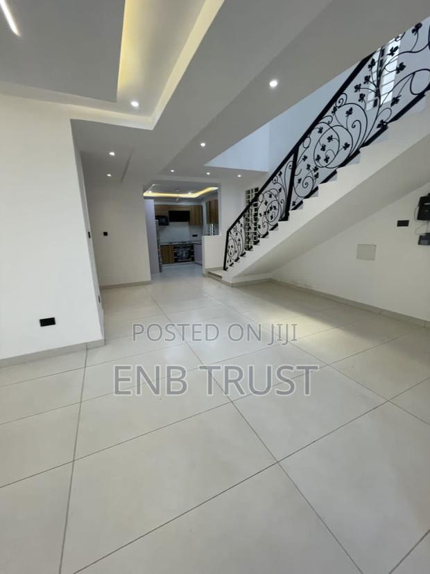 4bdrm Duplex in East Legon Hills, School Junction for sale · Photo 8