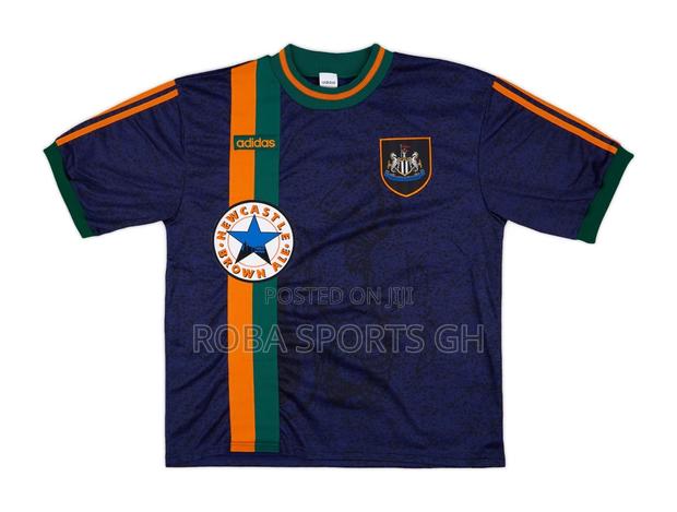 1997/98 Newcastle Retro Away Jersey · Photo 1