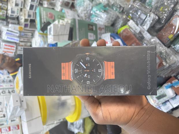 Samsung Galaxy Watch Ultra · Photo 1