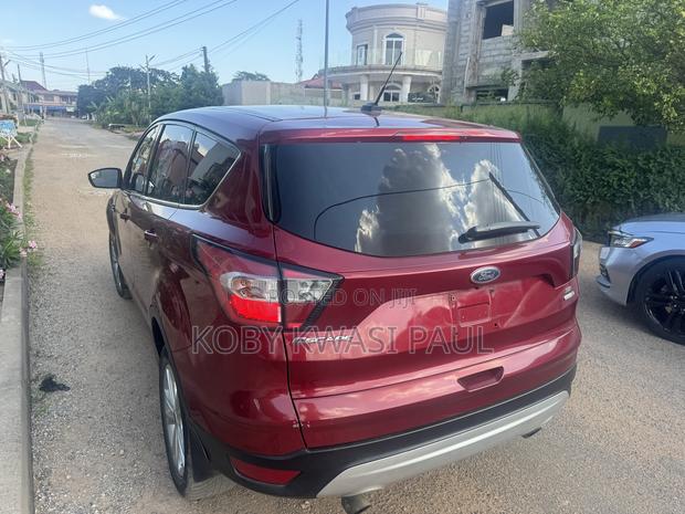 Ford Escape SE 4x4 2017 Red · Photo 5