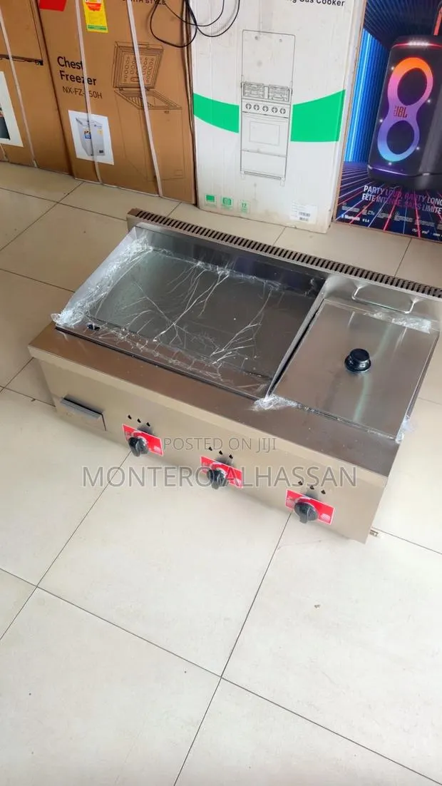 Gas Griddle With Fryer · Photo 1