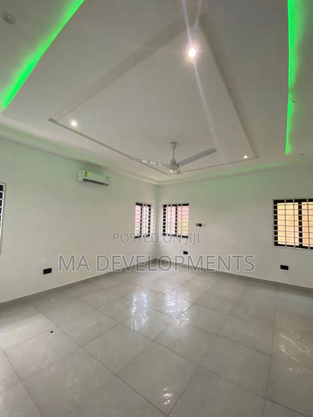 5bdrm House in Madev Realty, Kwabenya for sale · Photo 7