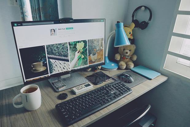 Launch Bold Websites Apps With Gracious Web Graphics · Photo 1