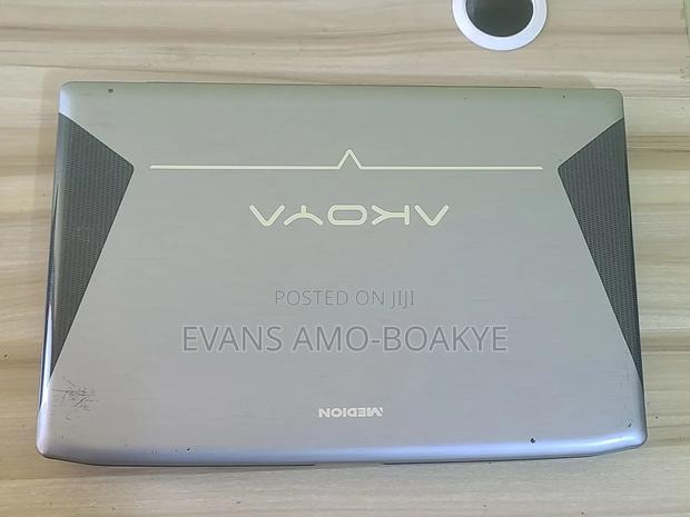 Laptop Medion Akoya P6677 8GB Intel Core I3 HDD 640GB · Photo 4