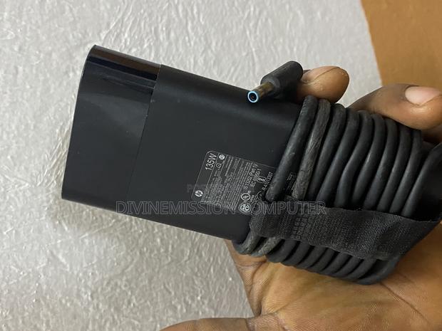 Original Hp Blue Pin 19.5v. 6.9a,135w for Hp Spectre and Omen . · Photo 4