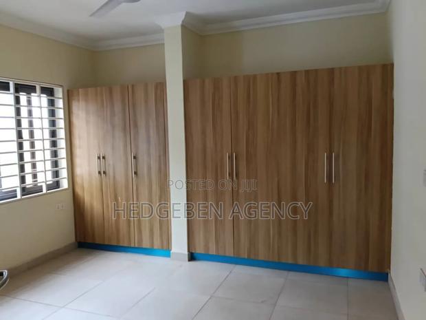 3bdrm Duplex in Adenta for rent · Photo 6