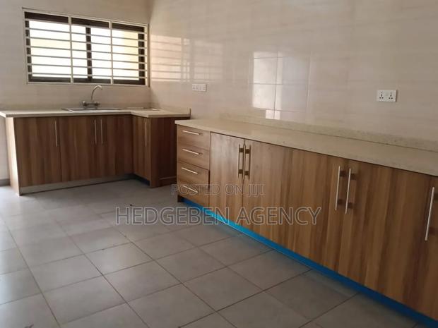 3bdrm Duplex in Adenta for rent · Photo 7