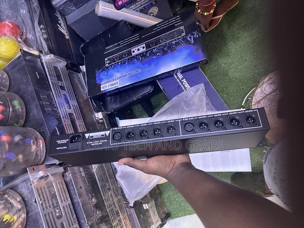 Supermulti 4 Way Stereo Crossover Plus Subwoofer · Photo 2