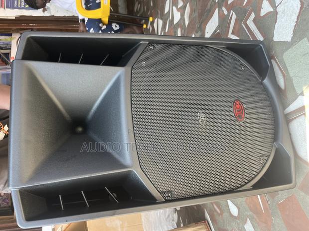 JLD 15” Active Speakers With Stand · Photo 2
