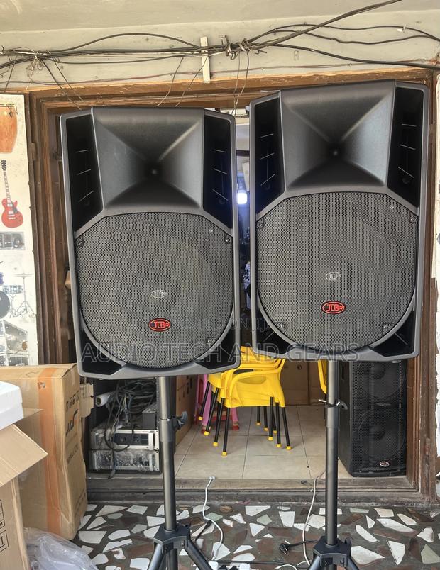 JLD 15” Active Speakers With Stand · Photo 1