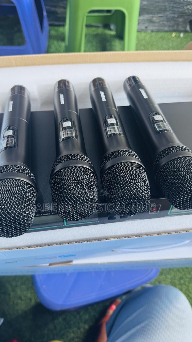 Shure Uhf Professional Wireless Microphone 4 In 1 · Photo 3