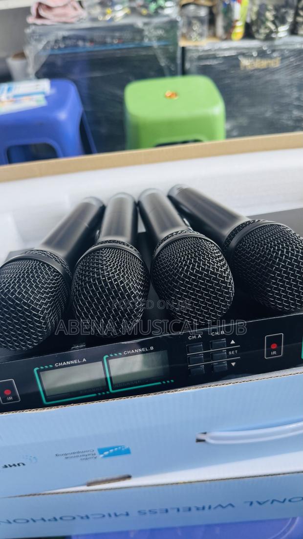 Shure Uhf Professional Wireless Microphone 4 In 1 · Photo 2