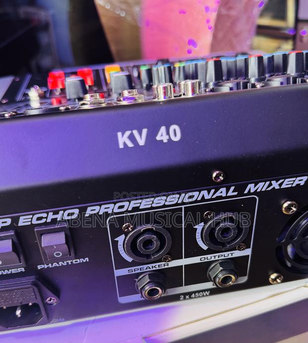 Kv 4 Channel Powered Mixer · Photo 4