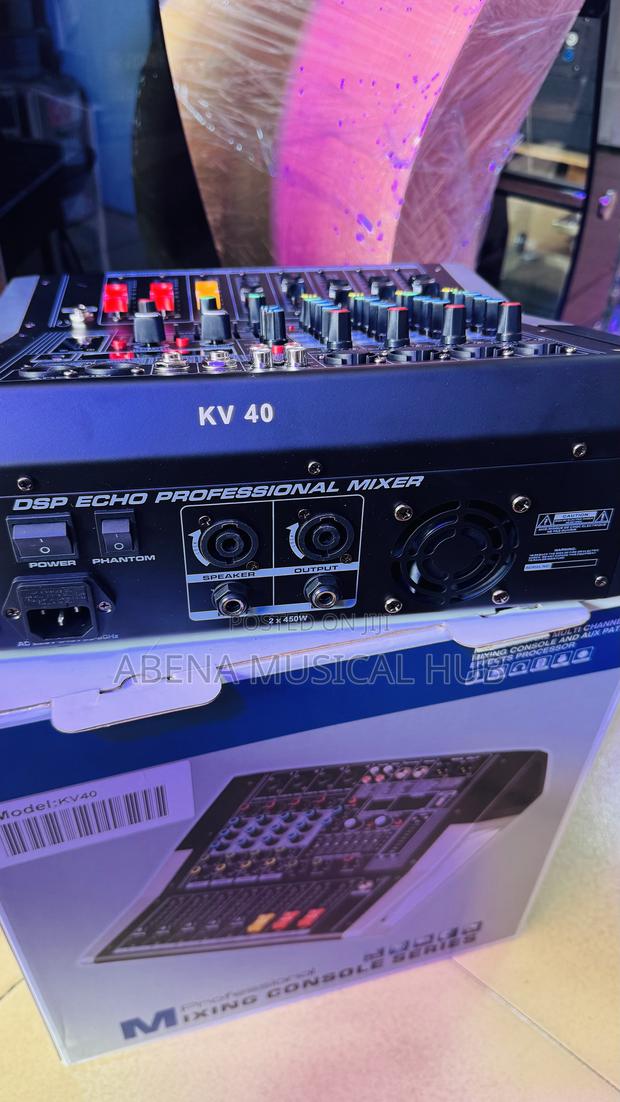 Kv 4 Channel Powered Mixer · Photo 5