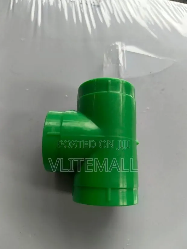 PPR Pipe Tee Fitting · Photo 1