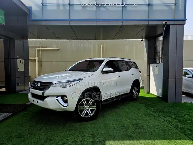 Toyota Fortuner 2.7 AWD 2019 White · Photo 1