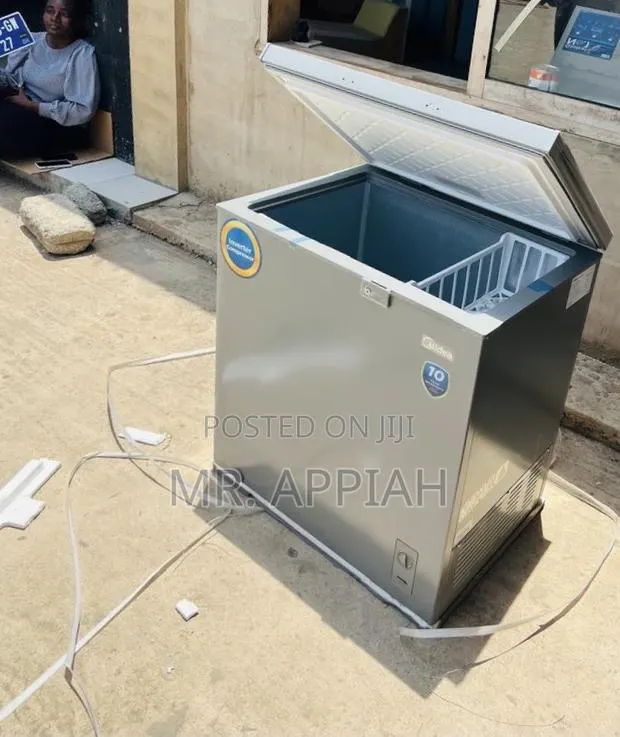 Get Premium Midea 198l Single Door Electric Chest Freezer · Photo 1