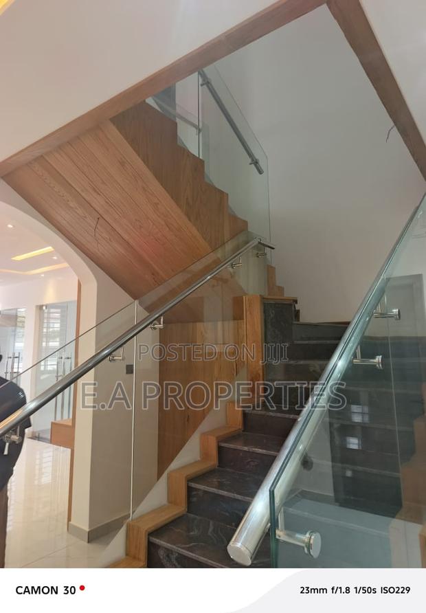 7bdrm House in E A Propeties, Ability for sale · Photo 5
