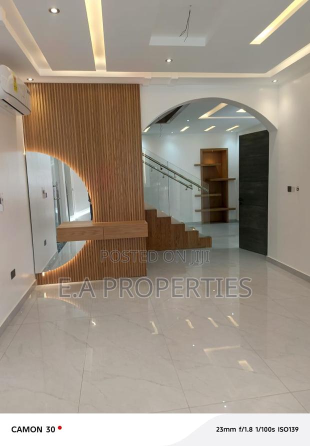 7bdrm House in E A Propeties, Ability for sale · Photo 6