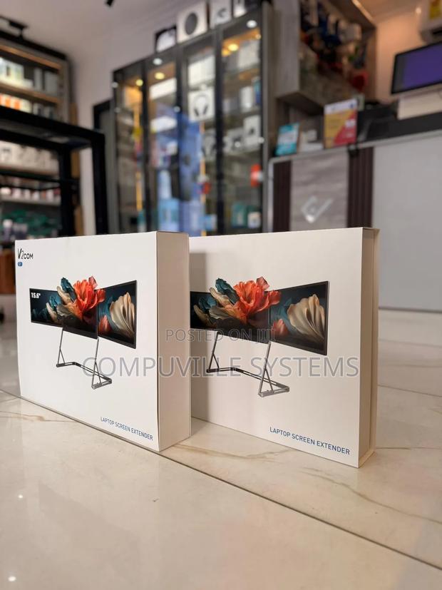 V2com Tri Screen Extender · Photo 1