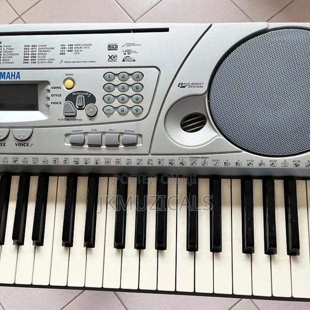 PSR 275_ 61 Keys_ Keyboard_ Piano · Photo 4