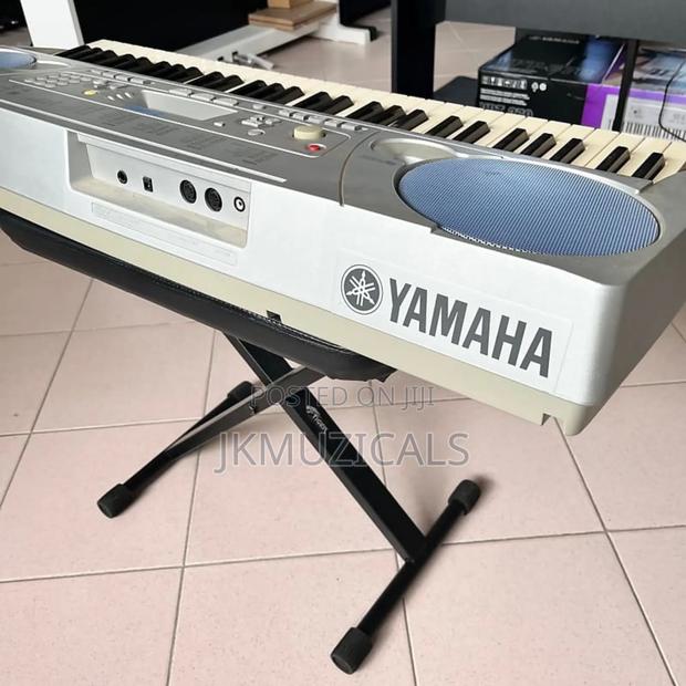PSR 275_ 61 Keys_ Keyboard_ Piano · Photo 7