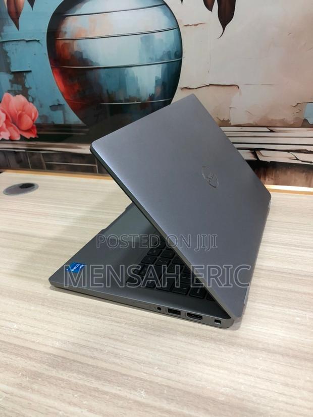 Laptop Dell Latitude 5320 16GB Intel Core I5 SSD 512GB · Photo 5