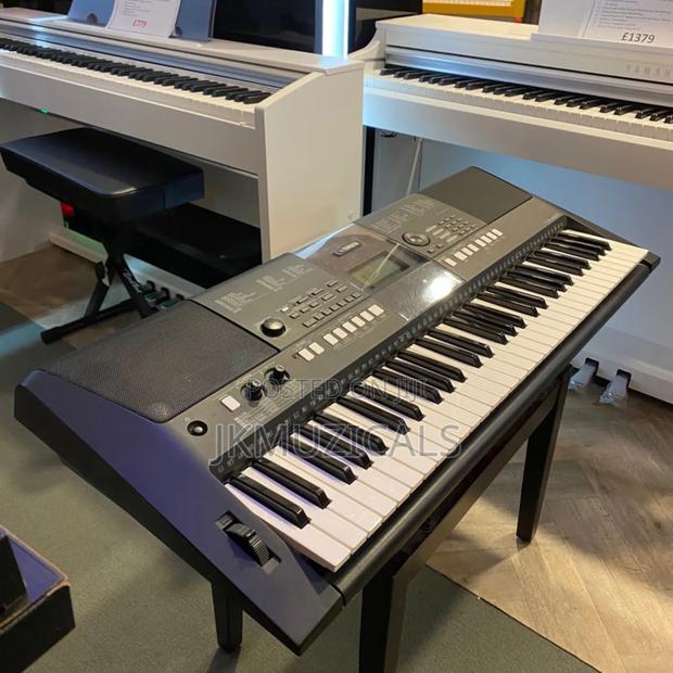 PSR 423_ 61 Keys Electronic Keyboard _ Piano · Photo 1