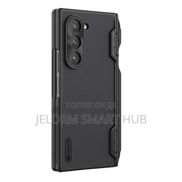 Samsung Fold 6 Frosted Shield Case · Photo 3