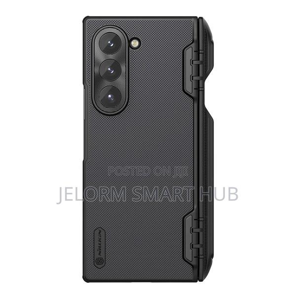 Samsung Fold 6 Frosted Shield Case · Photo 2