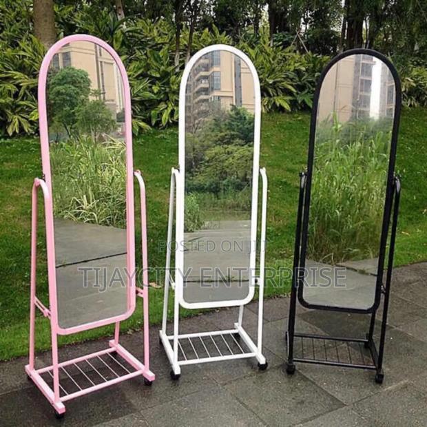 Standing Mirror · Photo 3