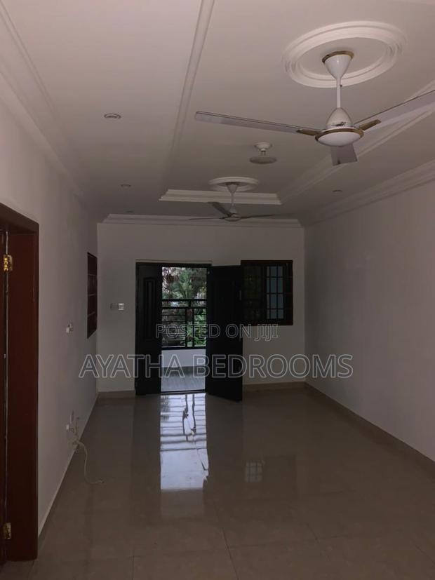 2bdrm Apartment in Modern Properties, New Town for rent · Photo 5