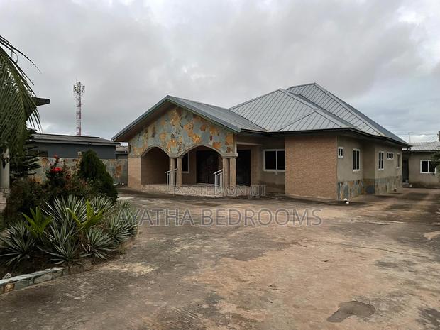 4bdrm House in Modern Properties, New Town for rent · Photo 1