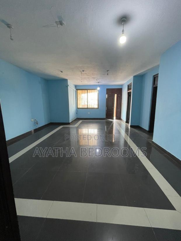 2bdrm Apartment in Modern Properties, New Town for rent · Photo 3