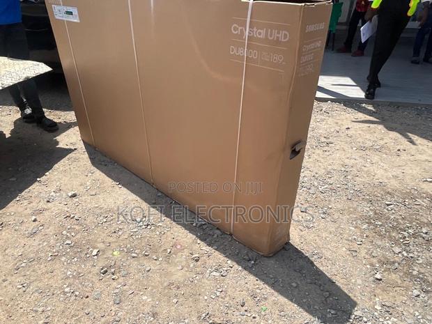 Luminous 75-Inch Samsung Qled Smart Tv · Photo 1