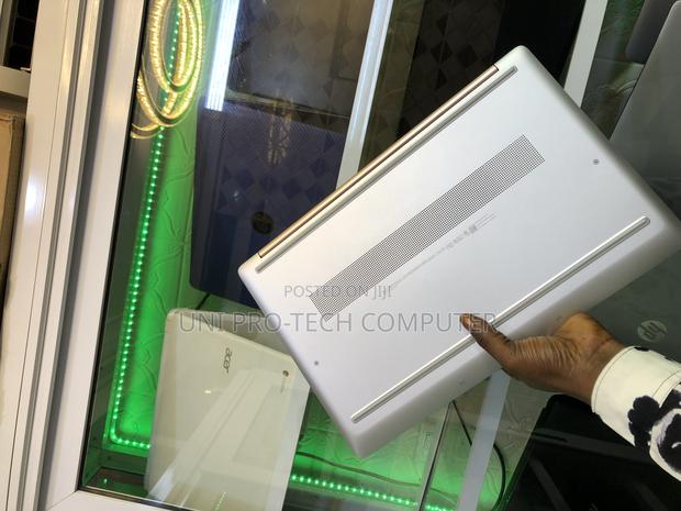 New Laptop HP 17-3000 4GB Intel SSD 256GB · Photo 6