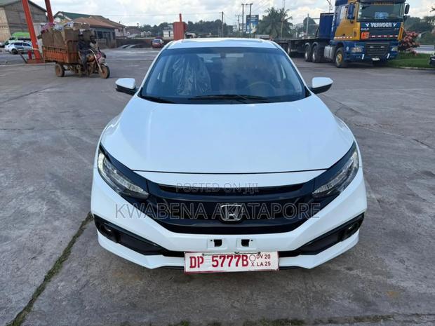 Honda Civic EX Sedan 2018 White · Photo 2