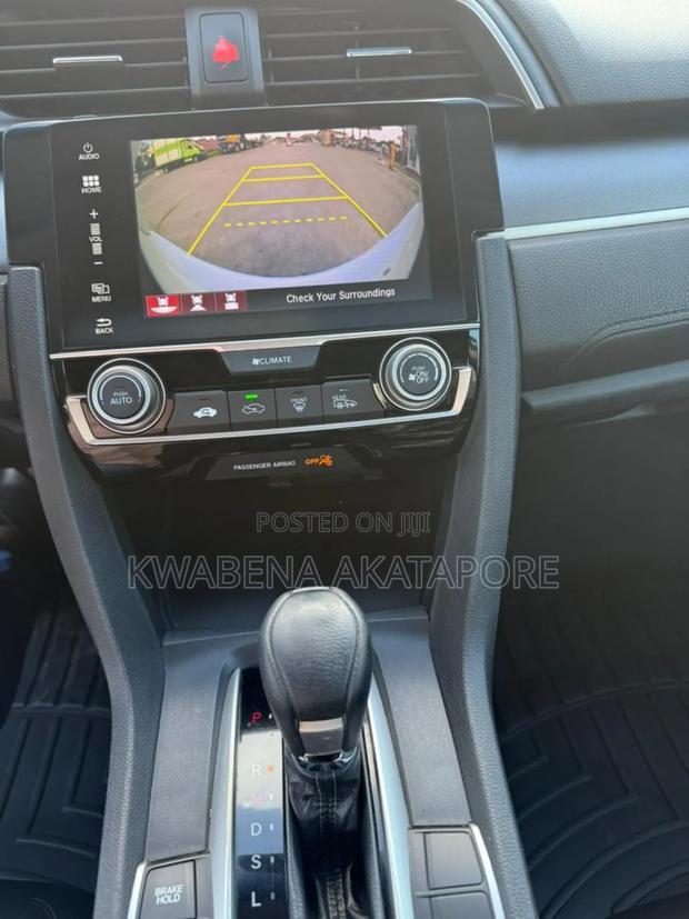 Honda Civic EX Sedan 2018 White · Photo 5