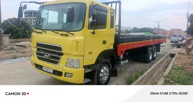 Hyundai Grant 14.5 Tons · Photo 1