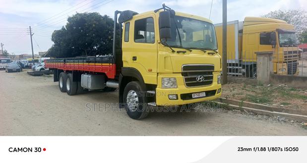 Hyundai Grant 14.5 Tons · Photo 2