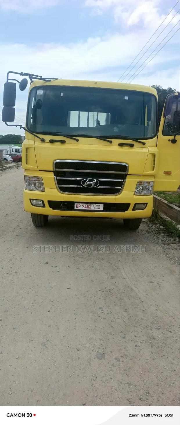 Hyundai Grant 14.5 Tons · Photo 3