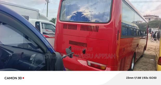 Hyundai Aero Town 2004 Red · Photo 4