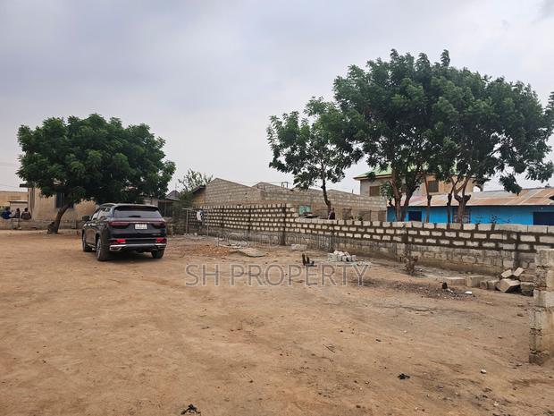 Half Plot of Land for Sale in Santoe, After East Legon Hills Gate. · Photo 3