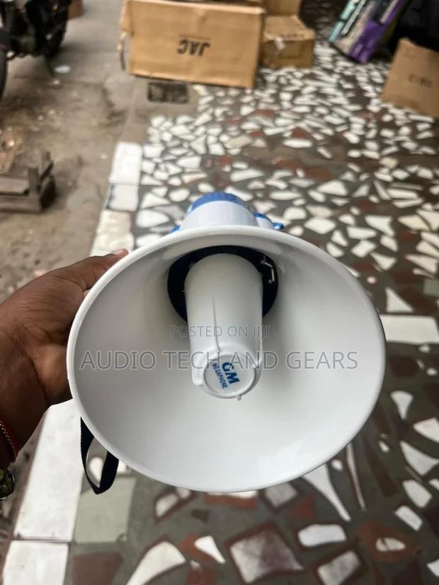 Gm Handheld Megaphone · Photo 1