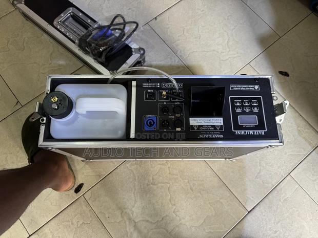 Haze Machine (600 Watts) · Photo 1