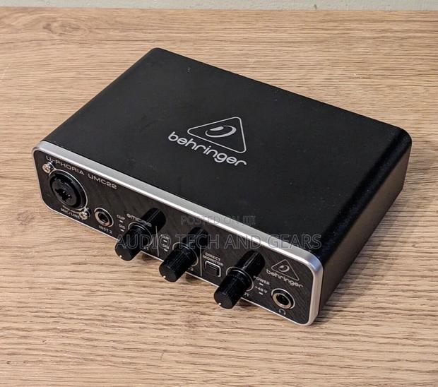 Behringer Uphoria Umc 22 · Photo 1