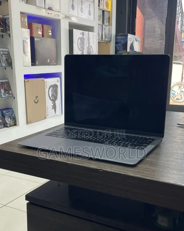 Laptop Apple MacBook Air 2019 8GB Intel Core i5 SSD 128GB · Photo 1